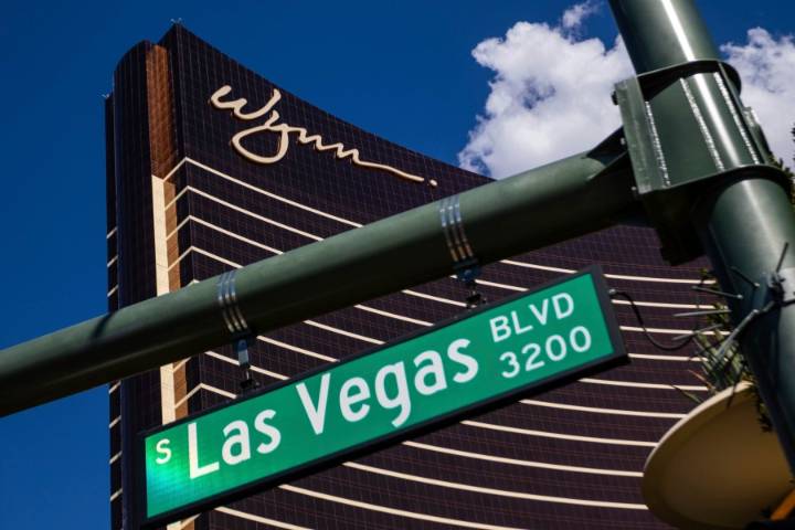 Las Vegas shooting spree suspect linked to 2nd hotel shooting