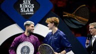 El precio de la raqueta de oro que se llevó Sinner tras ganar el Six Kings Slam: ¡Alcaraz no le quitaba ojo!