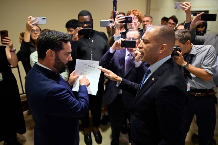 Hakeem Jeffries, Mike Lawler erupt into fight over shutdown
