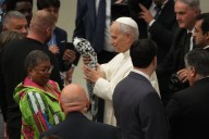 “¡Estoy con ustedes!”. En continuidad con Francisco, el papa León manifestó su respaldo a los movimientos populares