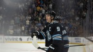 Guenther scores in third period as Mammoth beat Bruins 3