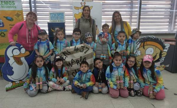 Los pequeños del Jardín 437 visitaron EL CHUBUT