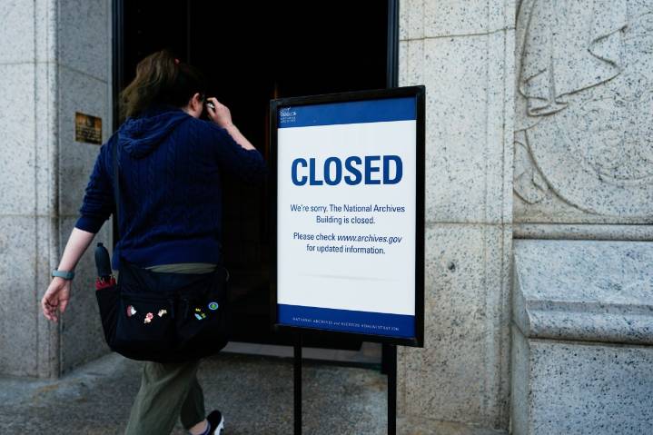 Afectaciones del cierre de gobierno de Trump durarían varias semanas después de reabrir, advierte sindicalista