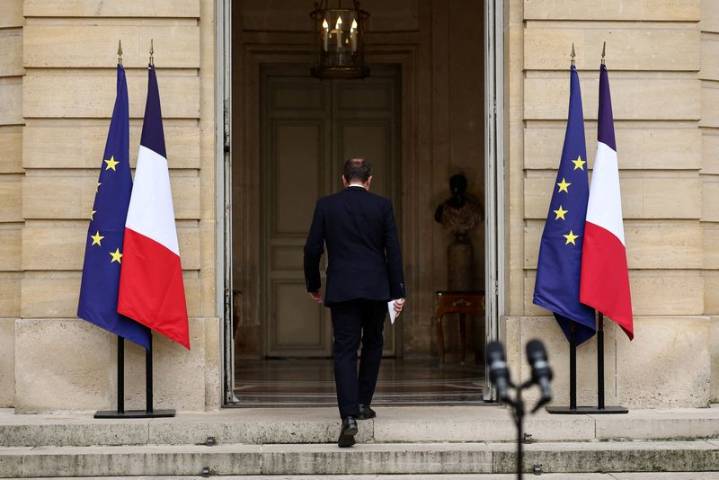 French PM Lecornu under immediate pressure ahead of budget deadline