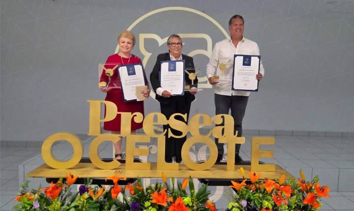 Alumni UNIVA reconoce a tres egresados destacados con la presea “Ocelote” en Puerto Vallarta