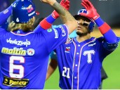 Tiburones da un golpe de autoridad