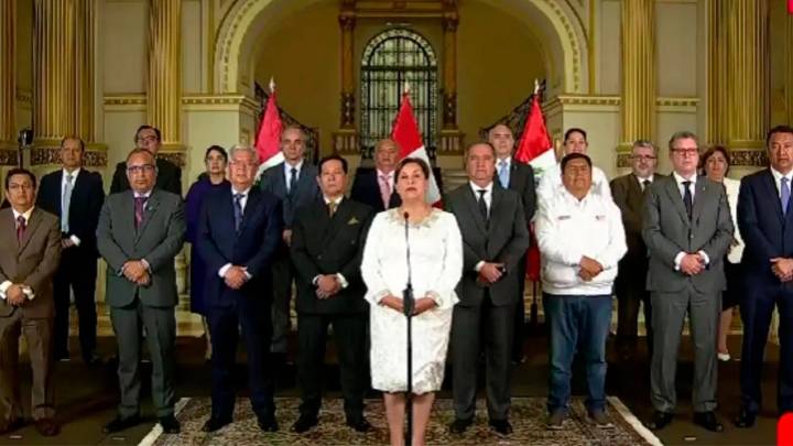 “Recibí la banda presidencial por el Congreso, el mismo que el día de hoy votó por la vacancia”