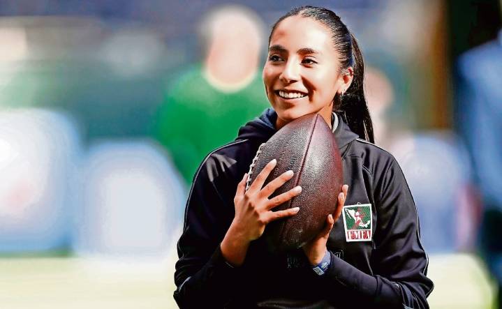 Diana Flores asegura que ser ejemplo de nueva generación es una bendición