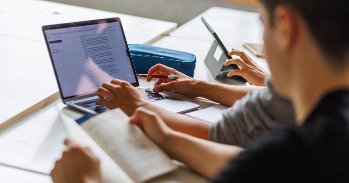 Students who used AI were happier in class, UMass study finds