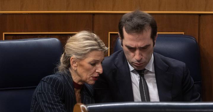 Trabajo abre otro conflicto con Economía tras adjudicarse el control de la banca «ética»