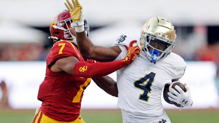 College football predictions for Notre Dame