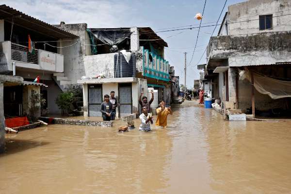India Weighs Launching Nationwide Climate-Linked Insurance Programme