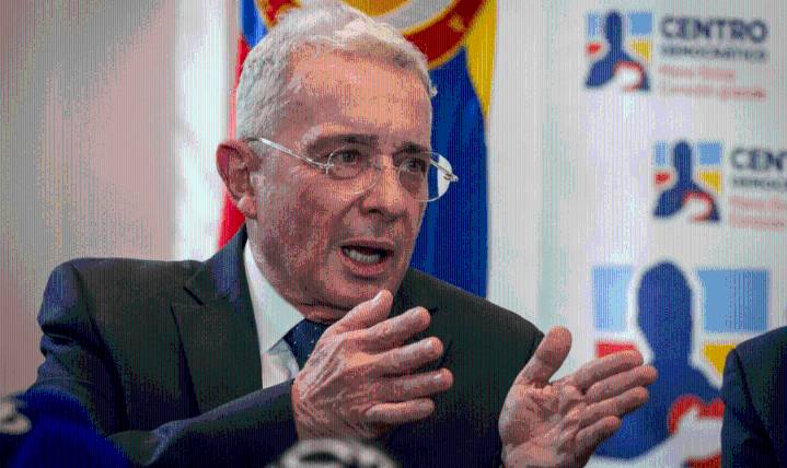 Confirmada reunión entre expresidentes César Gaviria y Álvaro Uribe