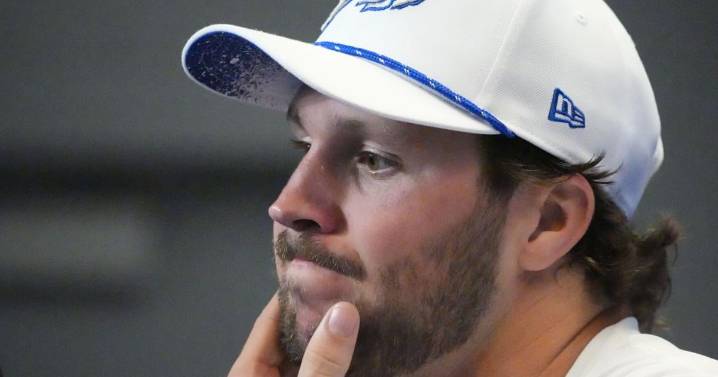 Bills commit 3 turnovers to beat themselves in dropping to 4