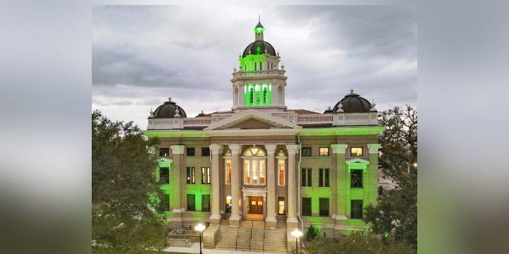 Lowndes County Courthouse to shine green in support of veterans During Operation Green Light