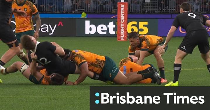 Alaalatoa try scrubbed off, Hooper carded