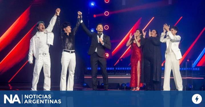 Con un divertido meme, Luck Ra celebró la consagración de su participante en La Voz Argentina