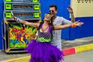 Bomba Estéreo y Carlos Vives se unen en «La Samaria», un homenaje a su natal Santa Marta