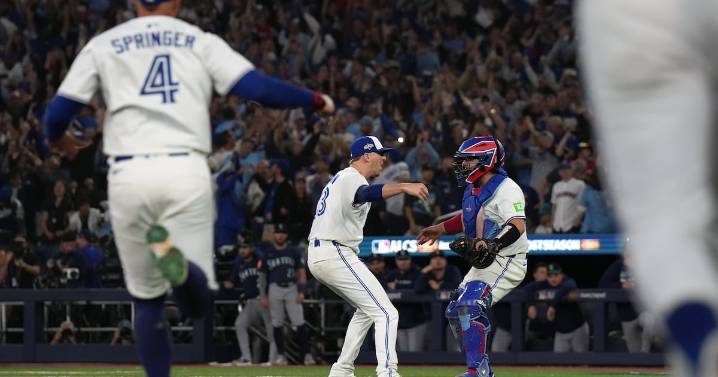 Blue Jays advance to the World Series. Vlad Jr. wins ALCS MVP. Live updates here.
