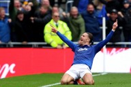 Jack Grealish hits added-time winner as Everton end Crystal Palace unbeaten run