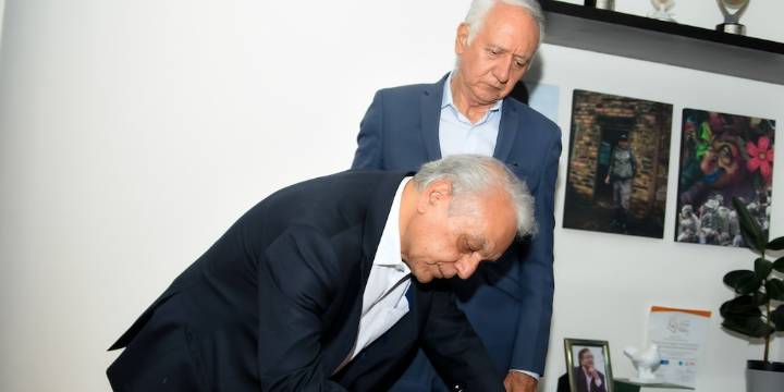 El ministro Guillermo Jaramillo posesionó Bernardo Camacho Rodríguez como nuevo Superintendente Nacional de Salud