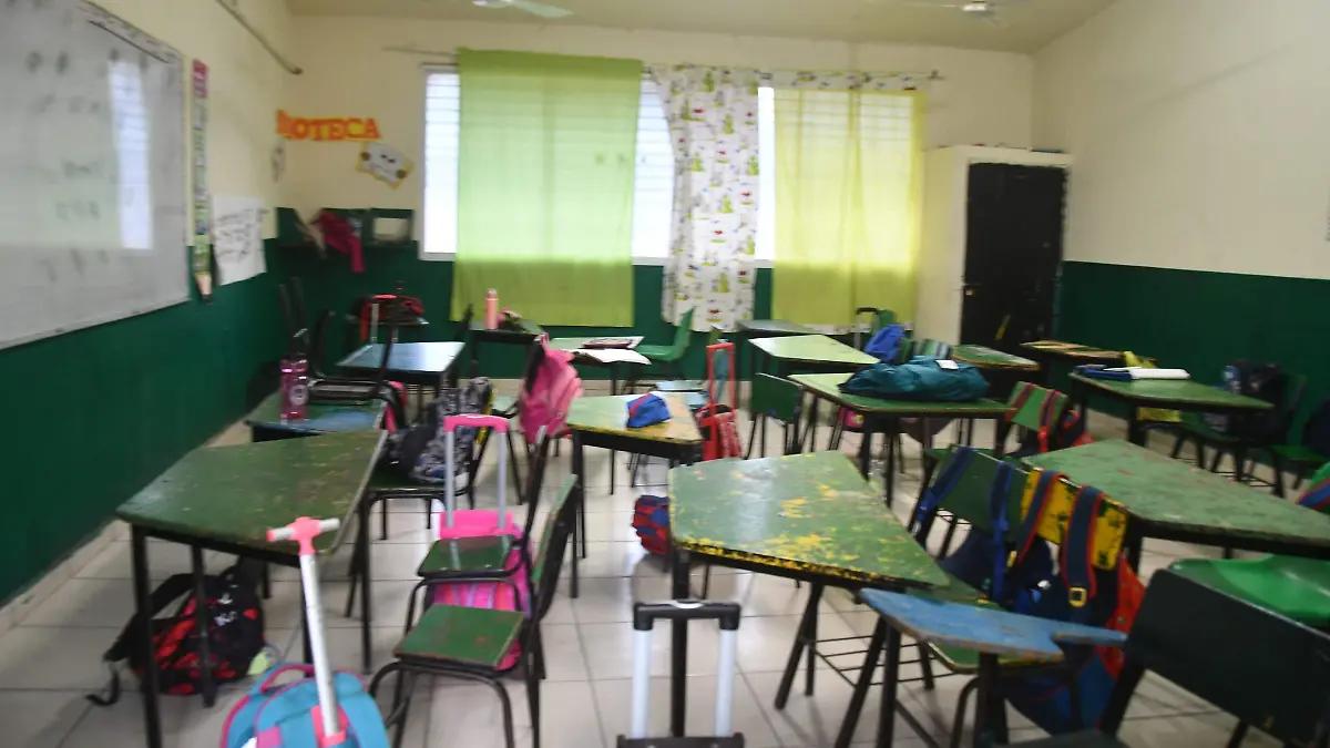 Escuelas reforzarán fumigación y limpieza tras muerte de alumnos por rickettsiosis