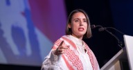Irene Montero, increpada al llegar a la Universidad de Granada