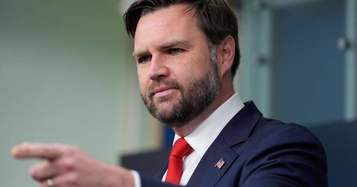 JD Vance advierte de "dolorosos" despidos a medida que se prolonga el cierre gubernamental en EEUU