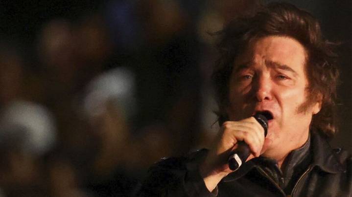 En medio de la polémica en LLA, Javier Milei llegó a Santa Fe para respaldar a sus candidatos