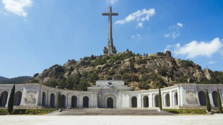 El Gobierno abre el procedimiento para ilegalizar la Fundación Franco y se lo notifica a la entidad