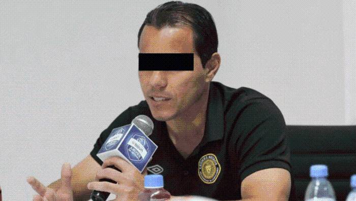 Detienen a Omar Bravo por presunto abuso de menor