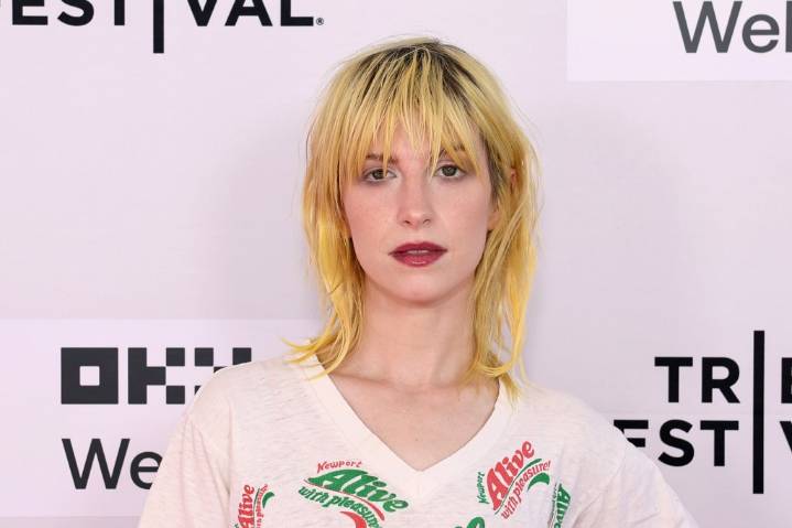 Hayley Williams Reveals Morgan Wallen Is the ‘Racist Country Singer’ in Her Song: ‘I Don’t Give a S
