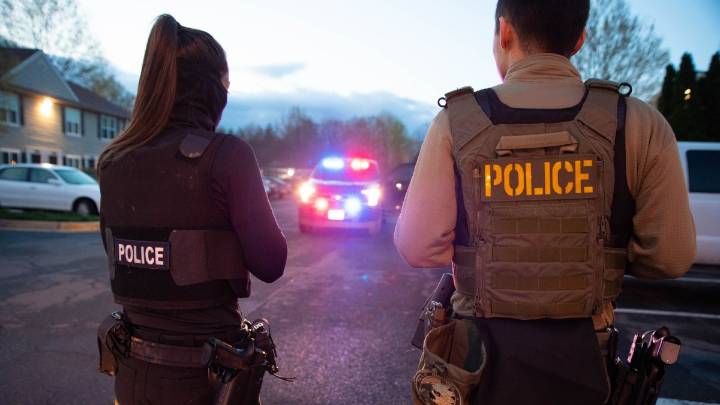 Un hombre de Ohio enfrenta cargos penales por dispararle a un alguacil federal