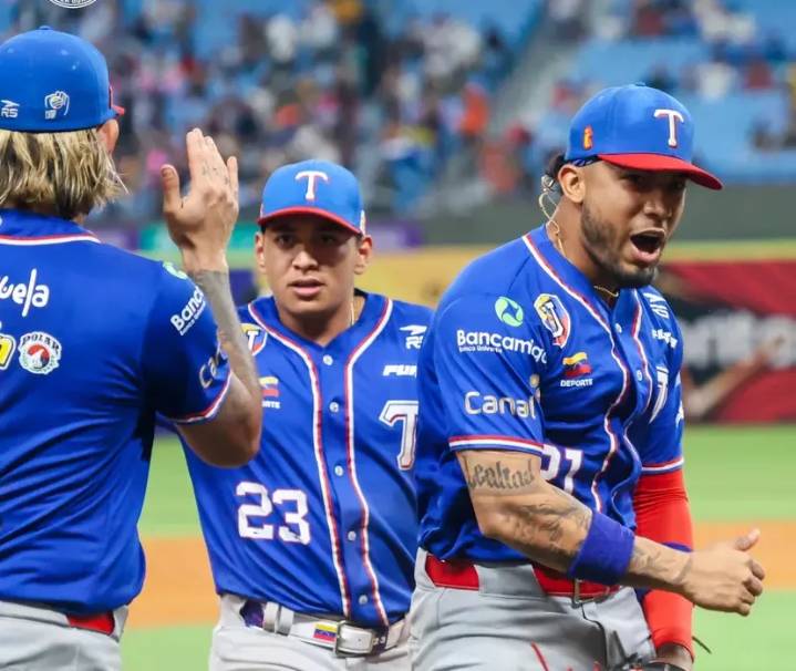 Tiburones conquistó el triunfo contra Leones