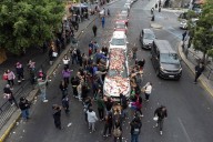 Masivo funeral del niño Esteban Hermosilla que murió cuando furgón en que viajaba fue chocado en Recoleta