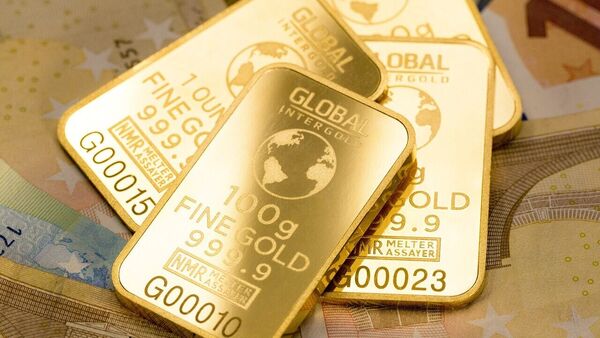 Gold Price Crashes to $4,000: Biggest Drop in 12 Years