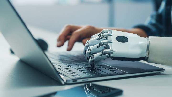 La IA infunde temor en los jóvenes: prefieren trabajar en hospitales antes que en Google o Amazon