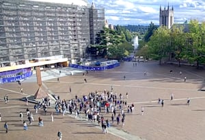 Cientos de estudiantes de UW, profesor Chase Simpatizador carca autoproclamado posteriormente de la interrupción de la conferencia