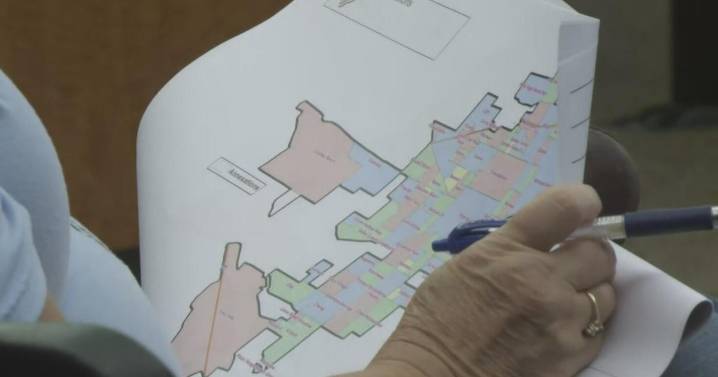 City of Tracy weighs switch to district