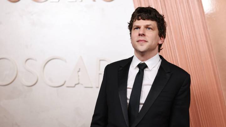 Actor Jesse Eisenberg reveló que donará un riñón a un desconocido: “estoy muy emocionado de hacerlo”