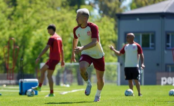 "Todos metidos": Domínguez, con algunas dudas, busca el equipo para el clásico en UNO