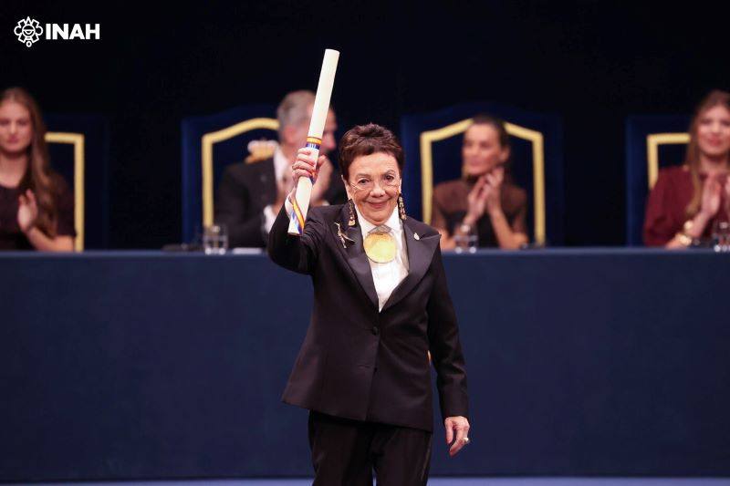 Graciela Iturbide y el MNA reciben en Oviedo el Premio Princesa de Asturias