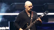 Triste noticia en el mundo de la música: Paul Arthurs, guitarrista de Oasis, revela su batalla contra el cáncer