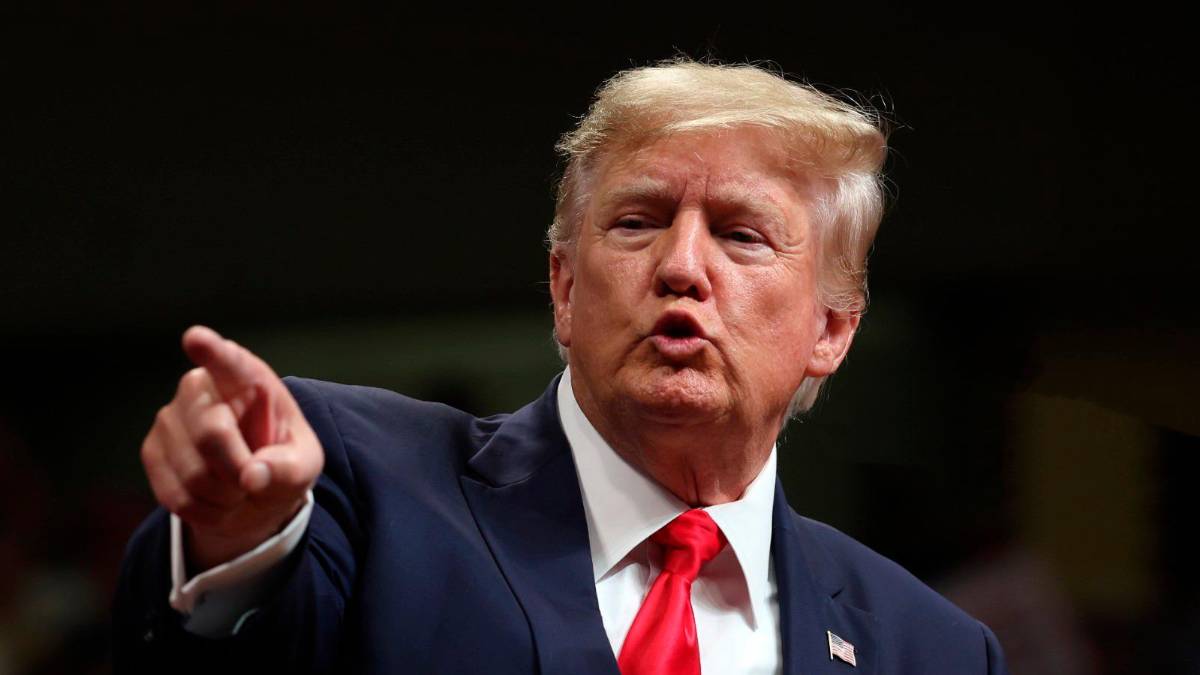 Donald Trump confirma que habrá nuevos aranceles para Colombia: “(Petro) es un lunático que tiene problemas mentales”