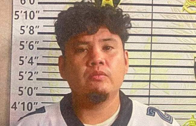 Detectan a conductor tirando bolsa con droga en Eagle Pass