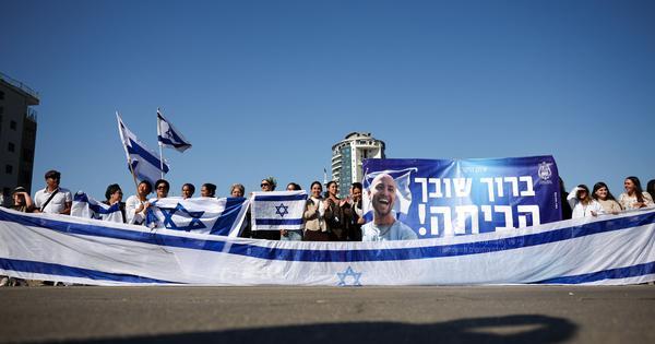 Hamas releases seven Israeli hostages as part of ceasefire agreement