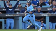 Davis Schneider, Vladimir Guerrero Jr. immediately makes Blake Snell pay in Game 5