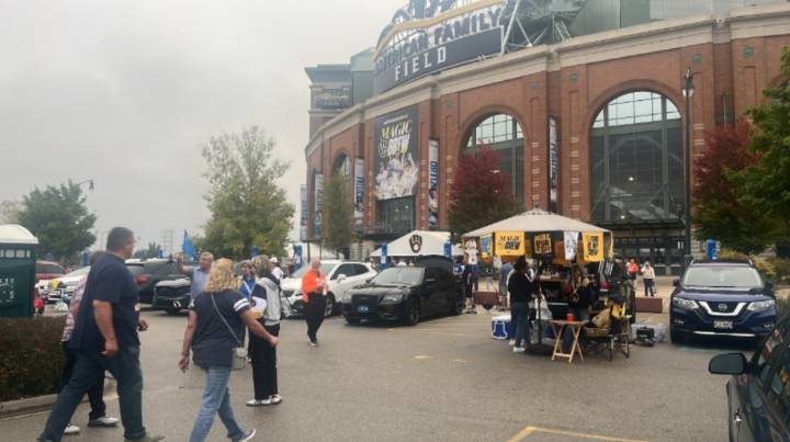 'This is our year': Brewers fans hope to keep momentum for Game 1 of NLCS