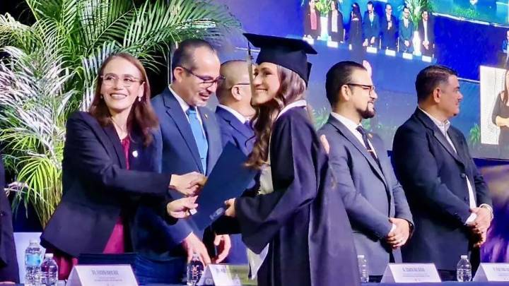 Unison emite comunicado de ajustes para ceremonias de graduación con invitados