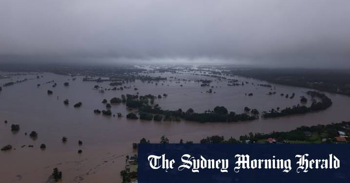 Australia extreme weather costs: Insurance industry warns losses second only to US